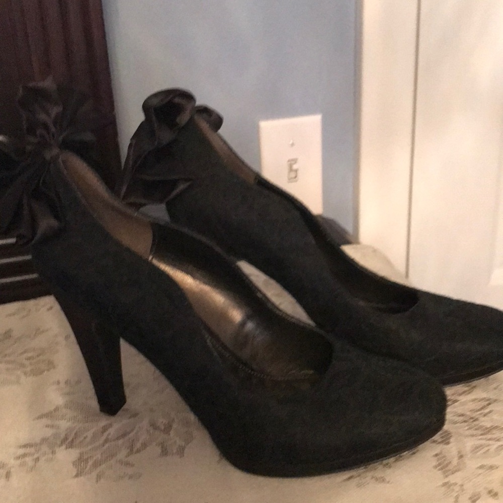 Black lace evening heels